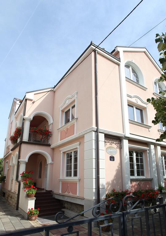 Garni Hotel Andjelika Kragujevac Exterior foto