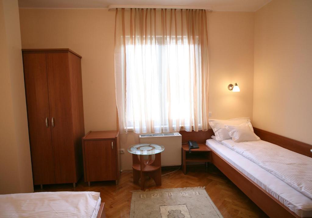 Garni Hotel Andjelika Kragujevac Exterior foto